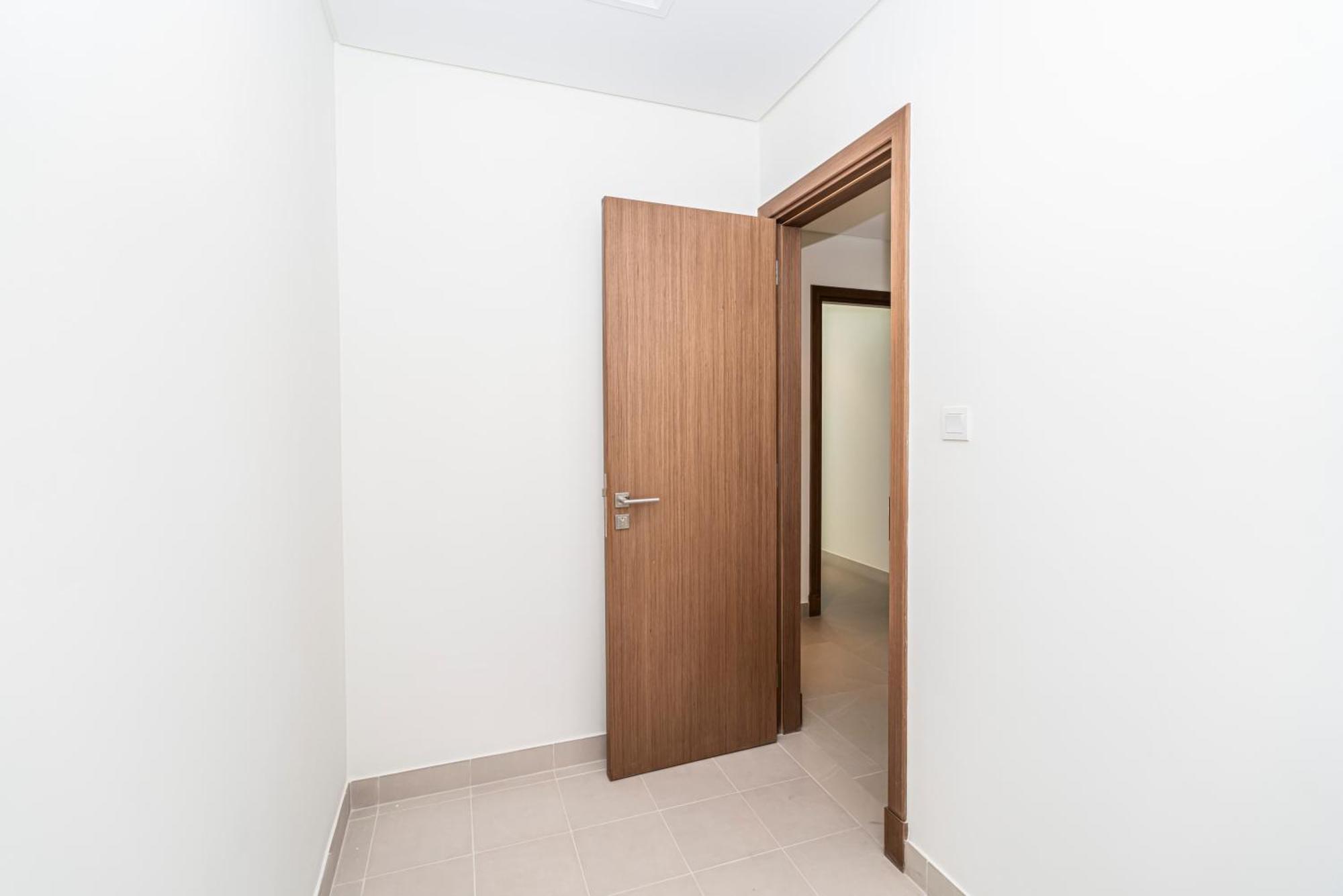 Apartment Escape24 - Brand New 2br In Canal Front Residences, Al Wasl Near Safa Park